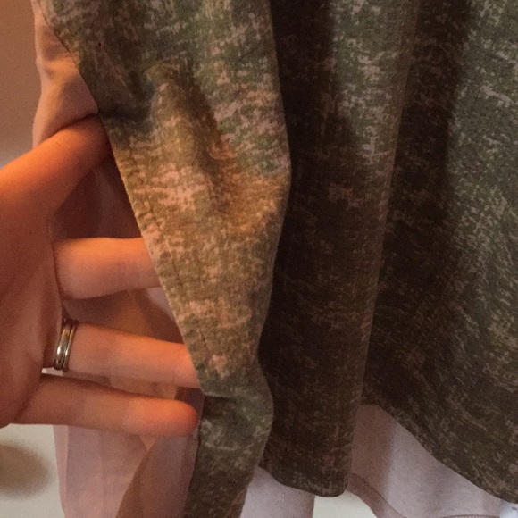 3/4 Sleeve crewneck with pockets - Picture 3 of 8